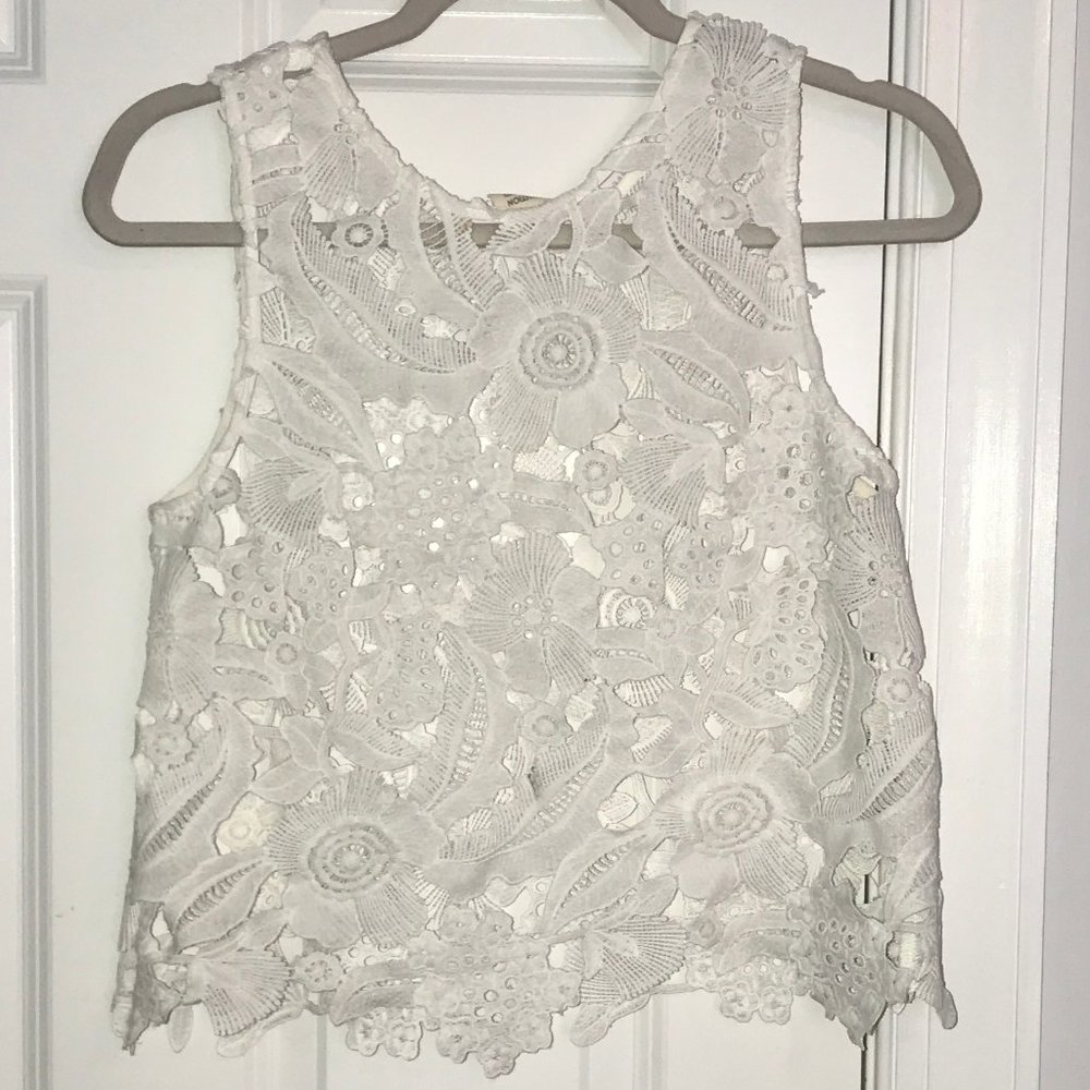 ‼️ Caution To The Wind White Eyelet Sleeveless Top - Picture 2 of 5
